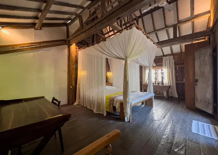 Luxurious 5br Retreat In Umalas Villa *