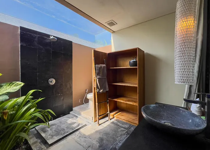 Villa Luxurious 5br Retreat In Umalas Canggu (Bali)